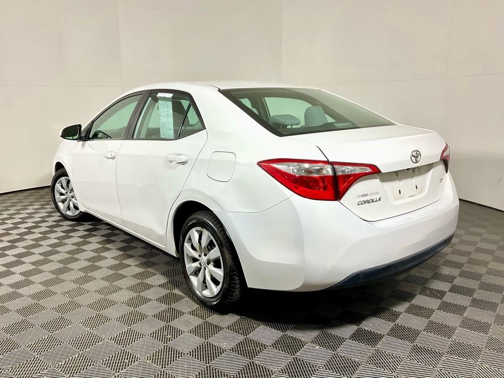 Used 2015 Toyota Corolla LE FWD image 10