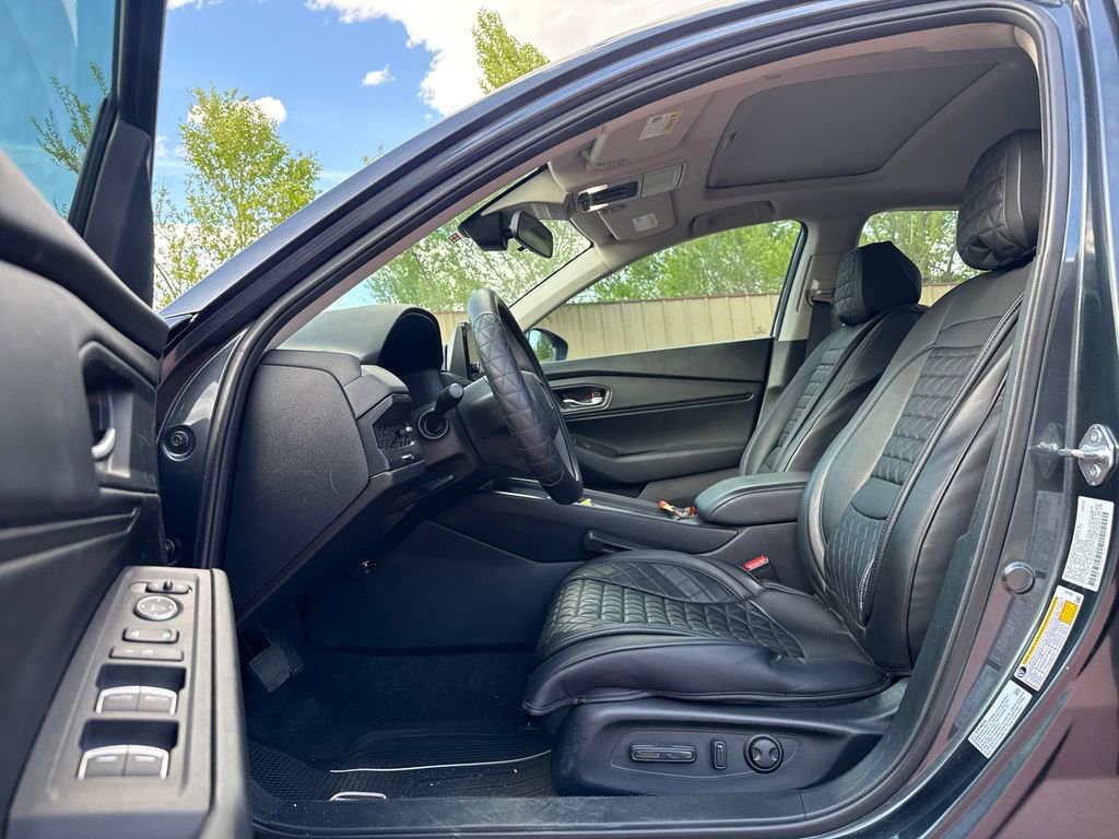 Used 2023 Honda Accord EX image 11