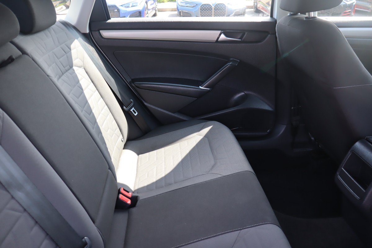 Used 2021 Volkswagen Passat 2.0T S FWD image 14