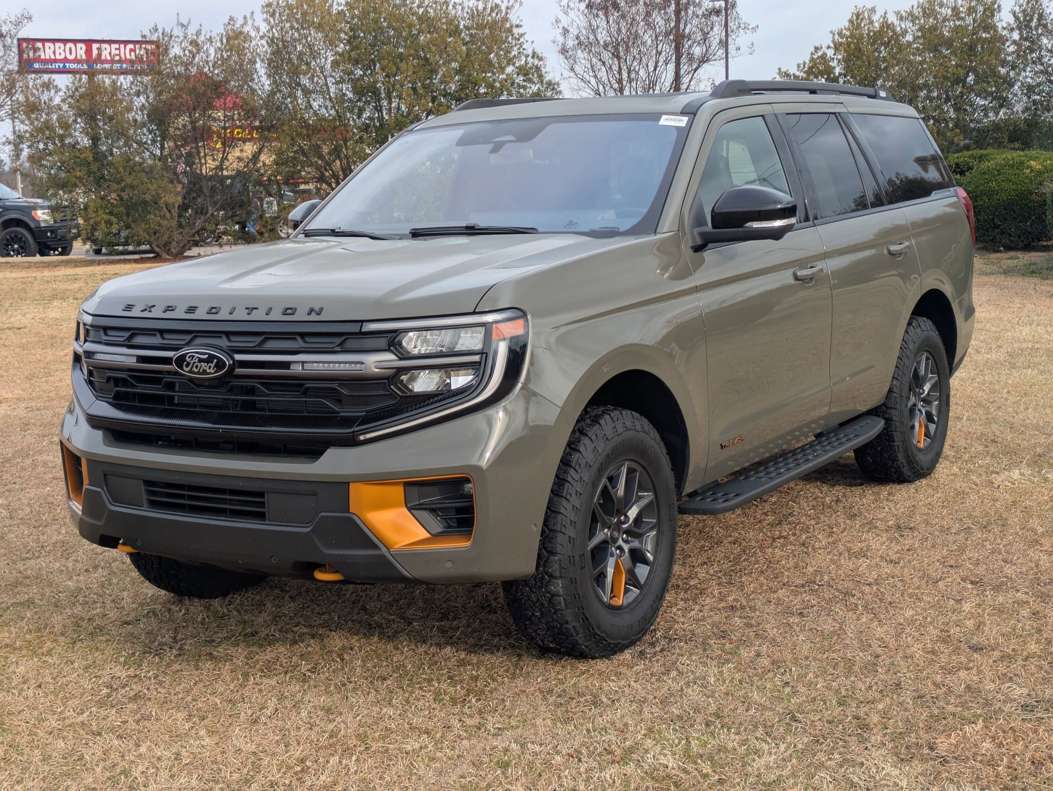 Certified 2025 Ford Expedition Tremor image 8