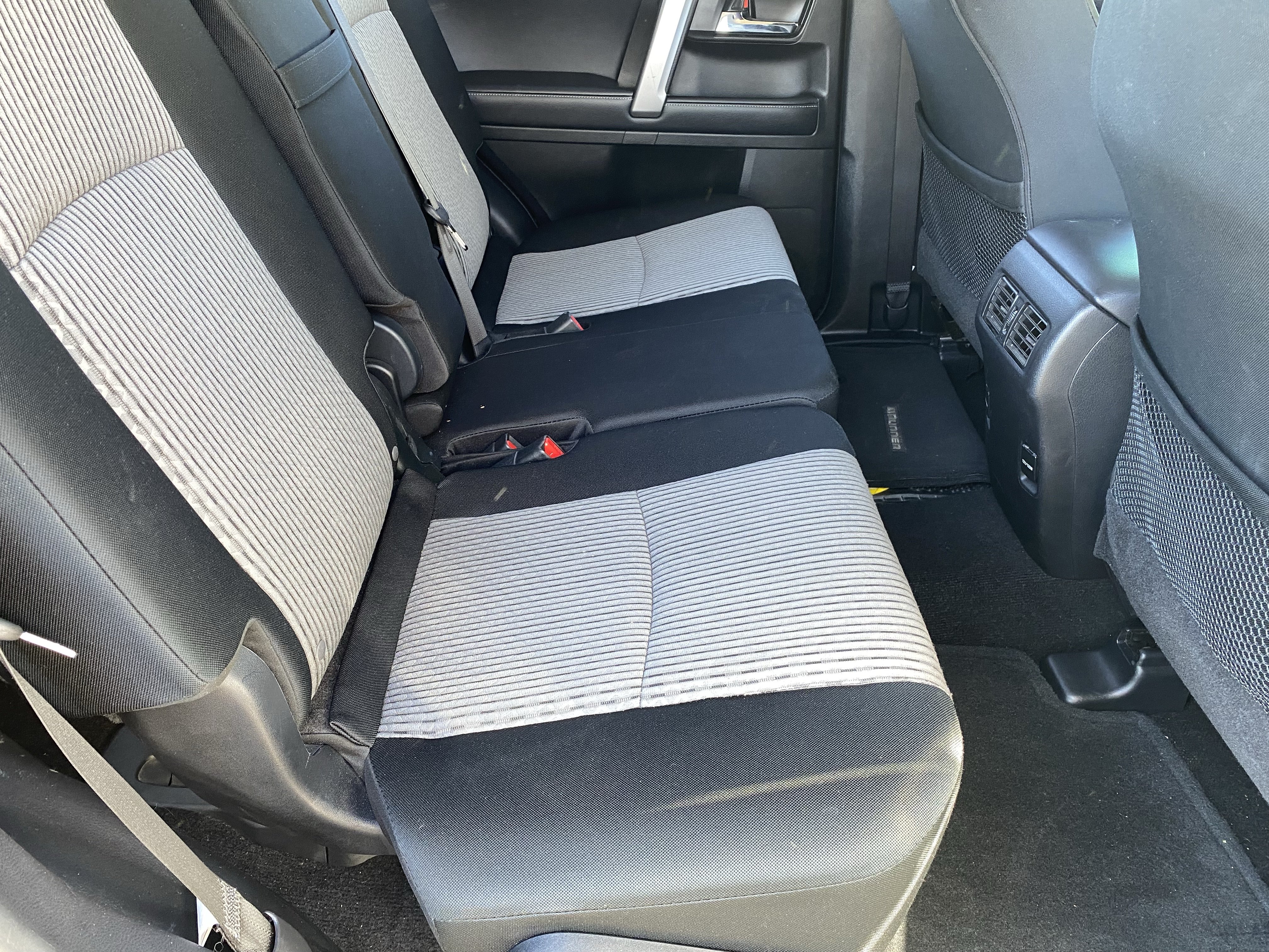 Used 2019 Toyota 4Runner SR5 AWD/4WD image 13