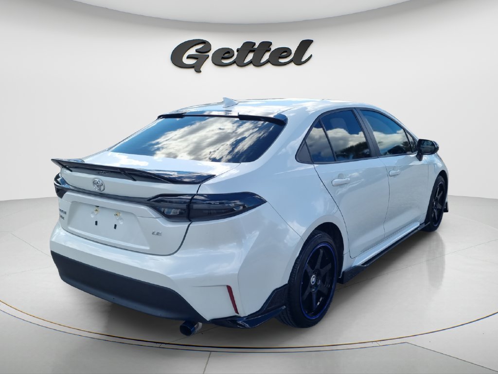 Used 2024 Toyota Corolla LE FWD image 5