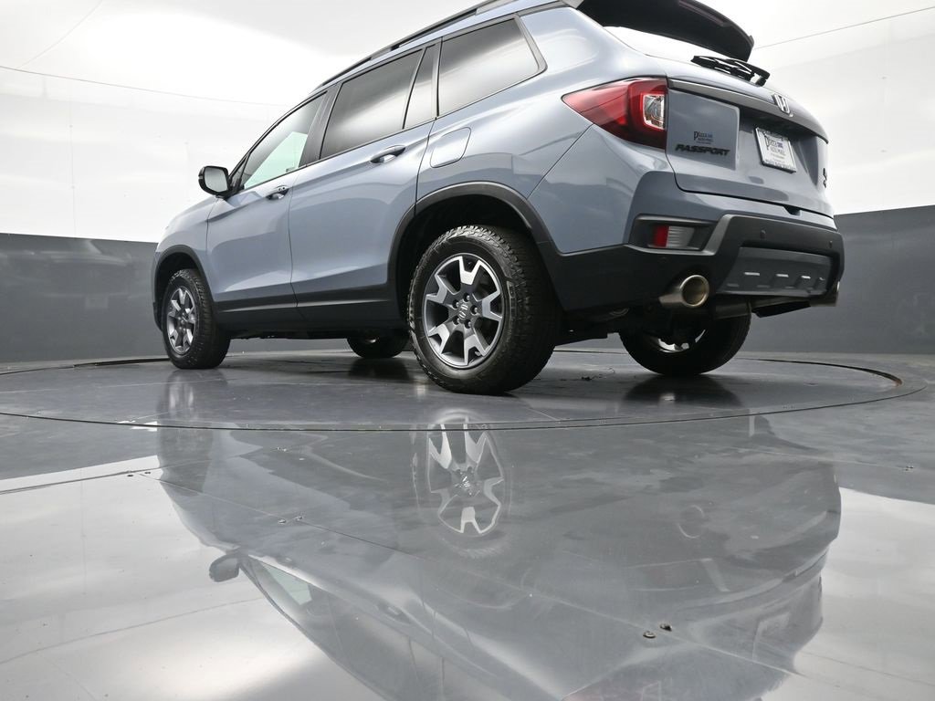 Certified 2022 Honda Passport TrailSport image 32