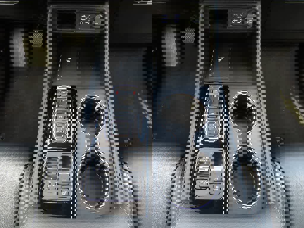 Certified 2023 Honda Pilot Touring image 27