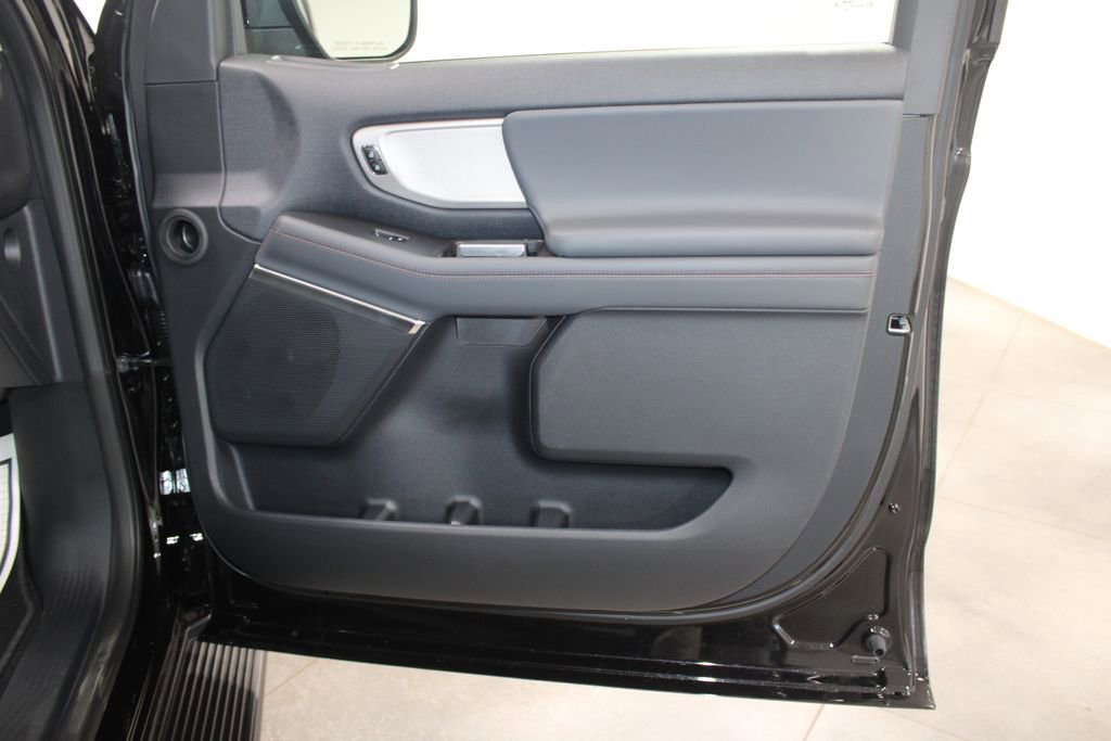 New 2025 Ford Expedition Max Active image 34