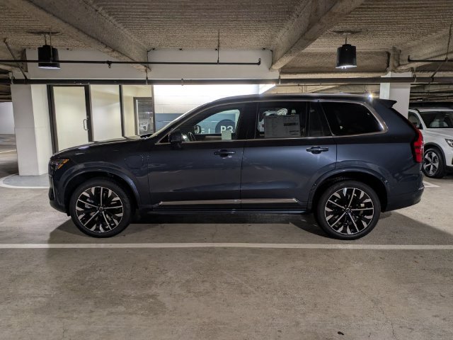 New 2026 Volvo XC90 T8 Plus w/ Protection Package AWD/4WD image 6