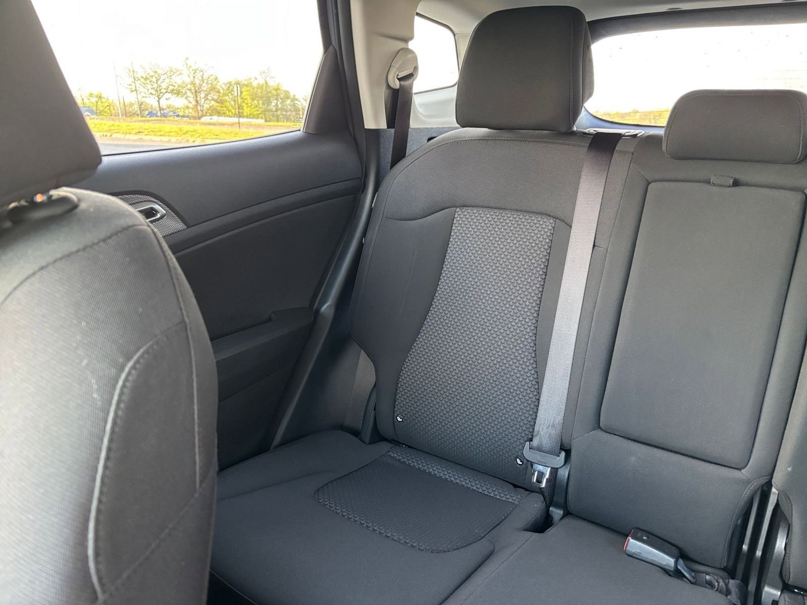 Used 2025 Kia Sportage LX FWD image 37