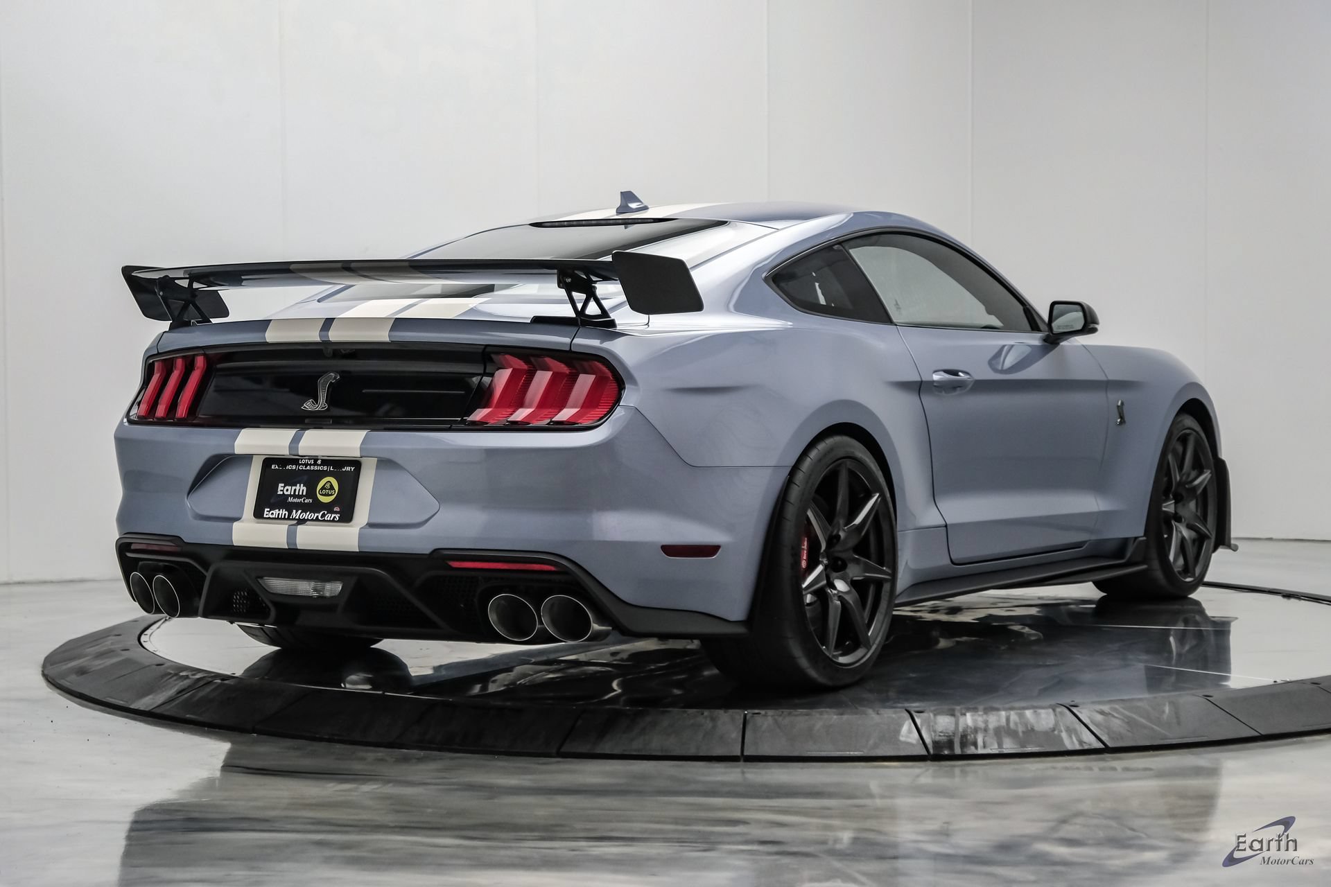 Used 2022 Ford Mustang Shelby GT500 w/ Carbon Fiber Track Pack RWD image 21