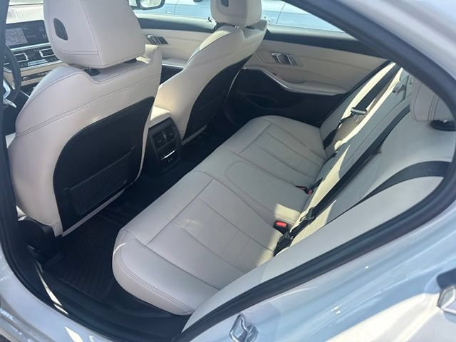 Used 2021 BMW 330i xDrive Sedan w/ Premium Package AWD/4WD image 18