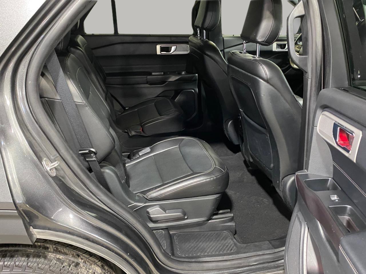 Used 2020 Ford Explorer Limited w/ Class III Trailer Tow Package image 27