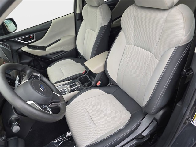 Used 2023 Subaru Forester Base image 17