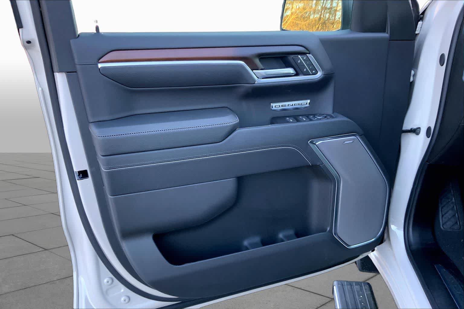 Used 2026 GMC Sierra 1500 Denali AWD/4WD image 10
