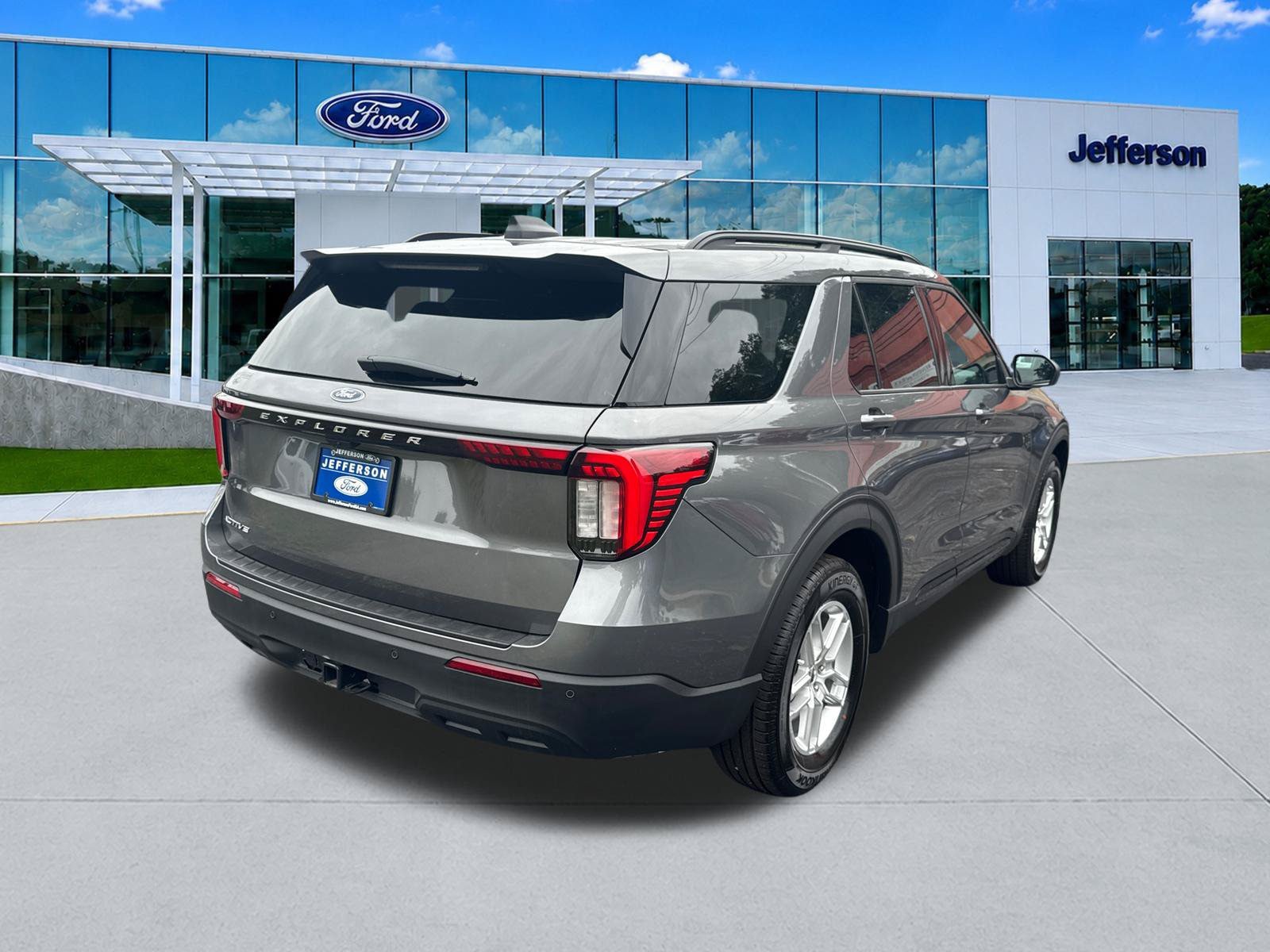 New 2026 Ford Explorer Active RWD image 7