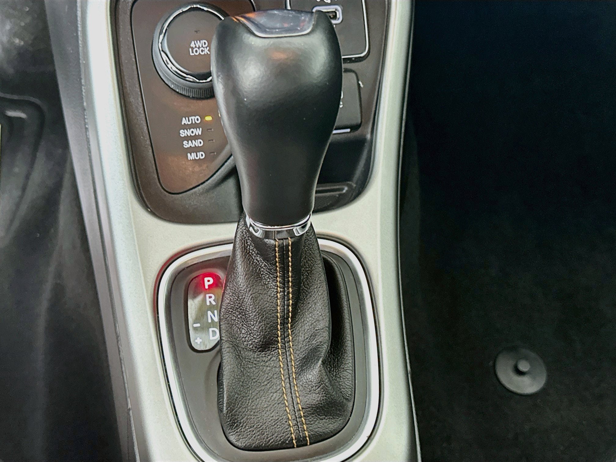 Used 2020 Jeep Compass Latitude AWD/4WD image 21