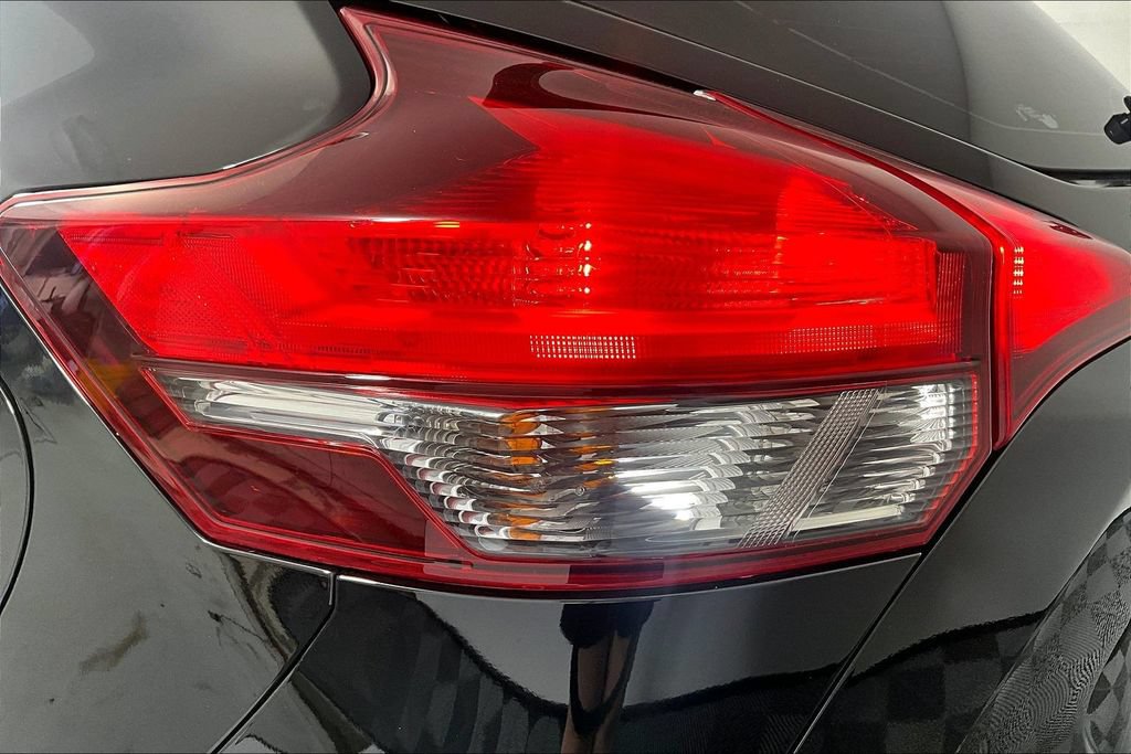 Used 2020 Nissan Kicks S FWD image 29