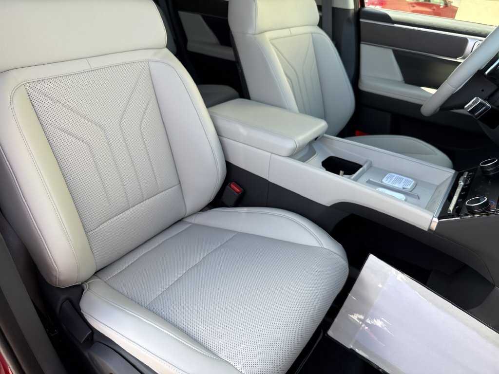 New 2027 Hyundai Santa Fe SEL FWD image 34