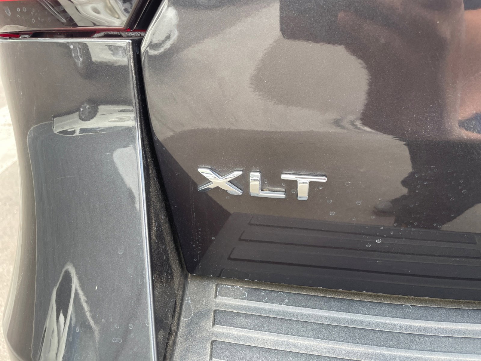 Used 2024 Ford Expedition XLT RWD image 29