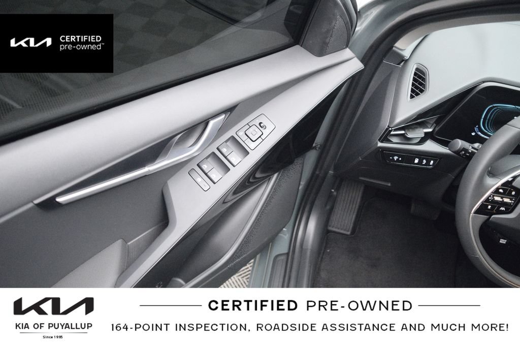 Certified 2025 Kia Niro EX FWD image 28