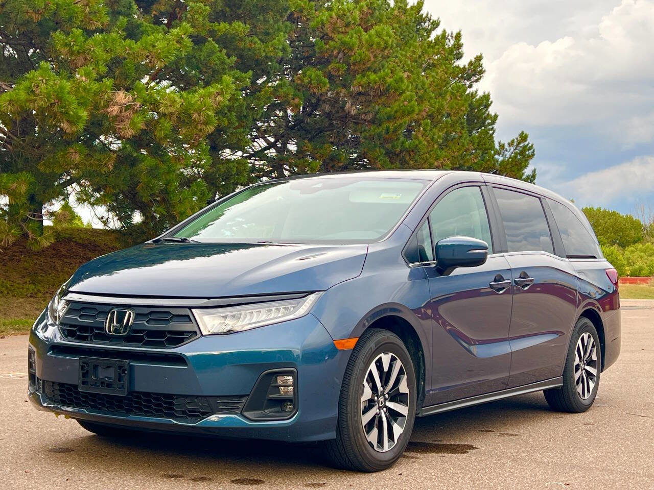 Used 2025 Honda Odyssey EX-L image 9
