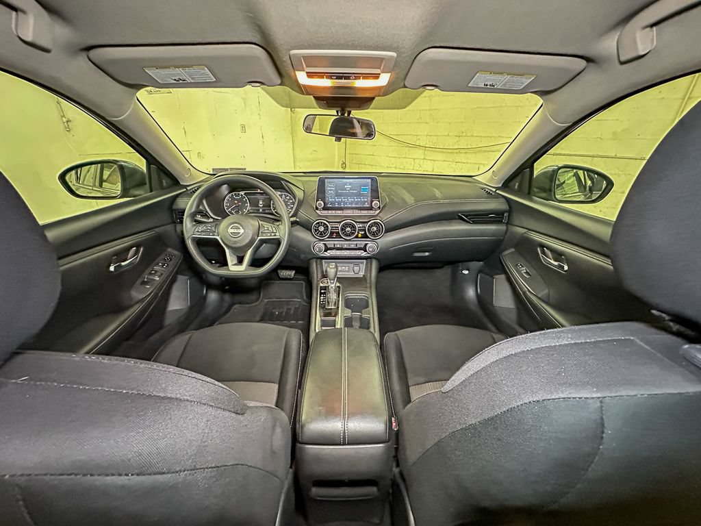 Used 2024 Nissan Sentra SV FWD image 27