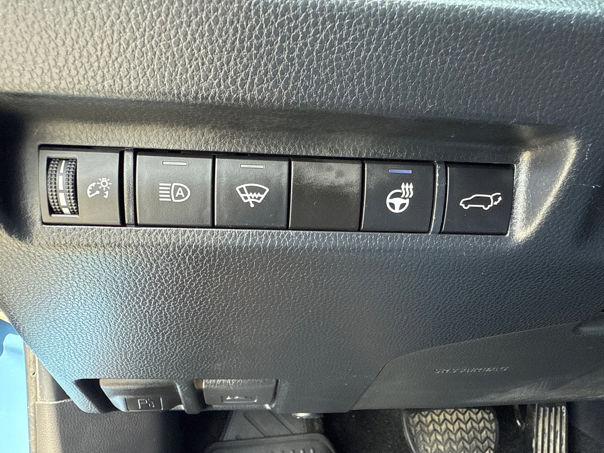 Used 2022 Toyota RAV4 TRD Off-Road w/ TRD Off-Road Weather Package AWD/4WD image 27