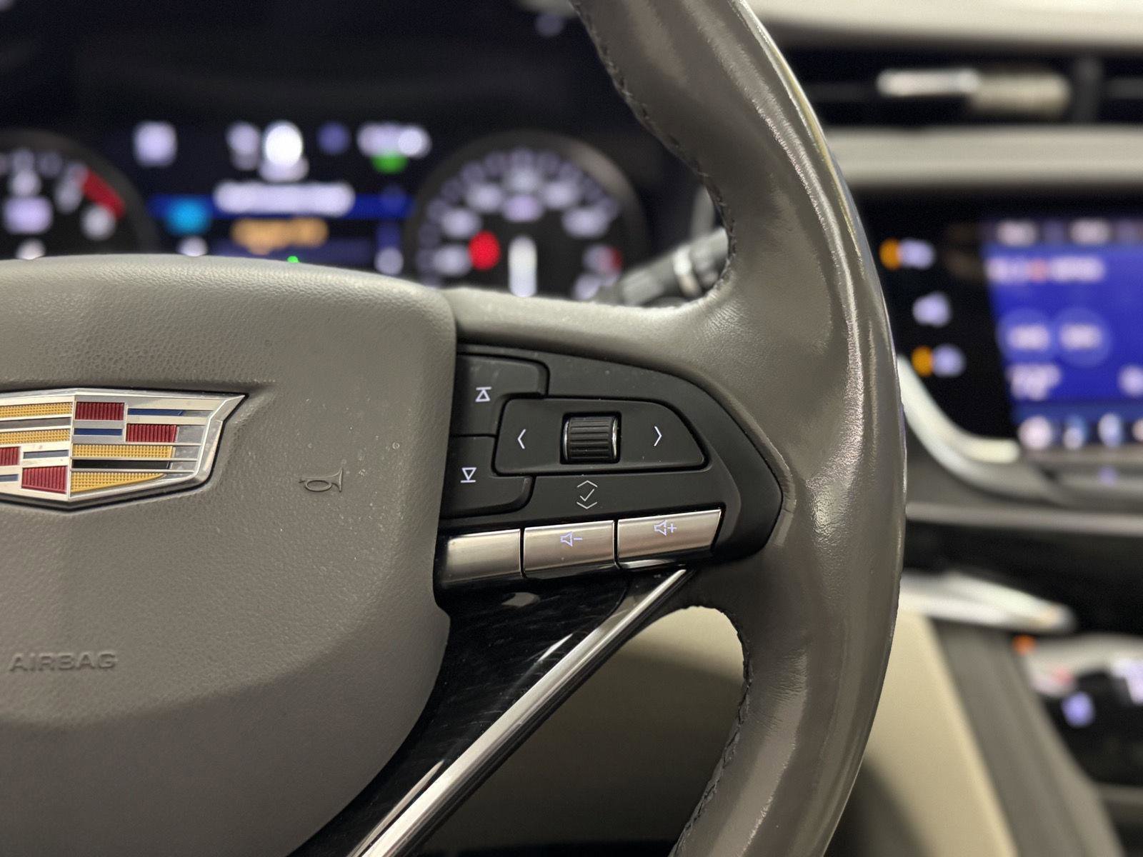 Used 2021 Cadillac XT6 Premium Luxury image 19