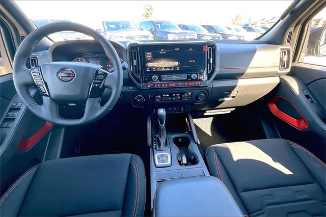 New 2026 Nissan Frontier PRO-4X w/ Pro-4x Convenience Package image 4