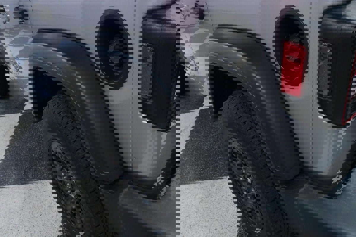 Used 2018 Jeep Wrangler Unlimited Sport image 34