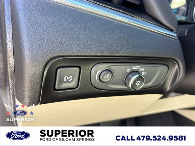 Used 2019 Buick Enclave Essence FWD image 26