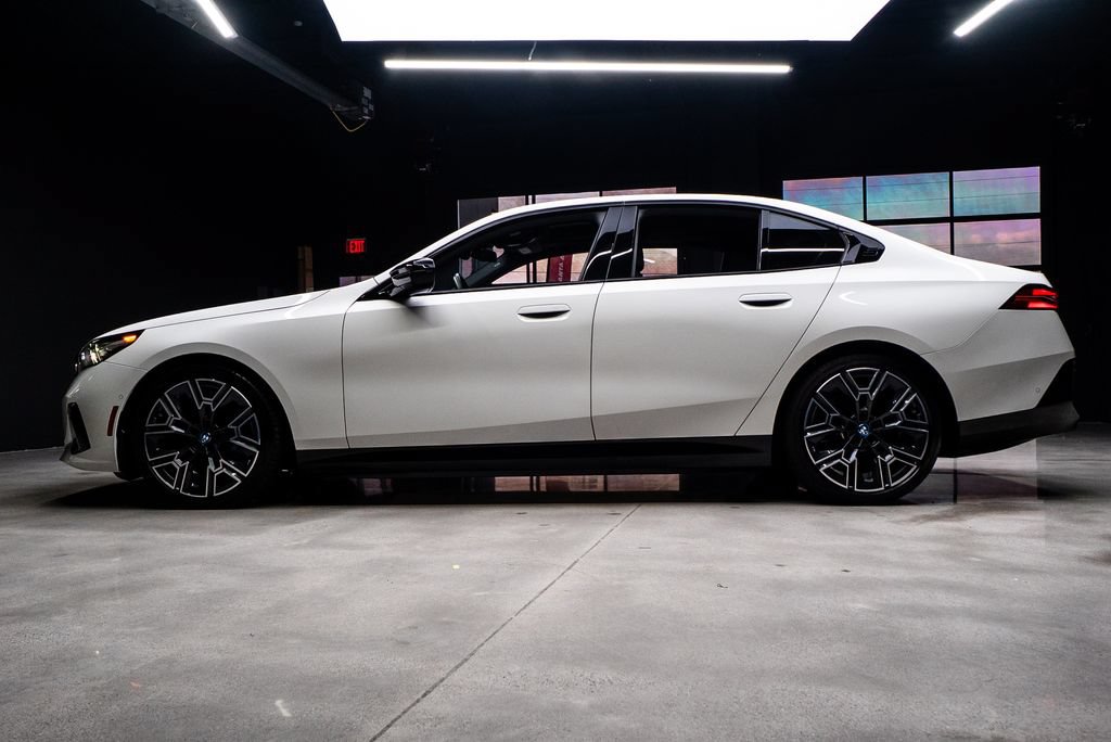 Used 2024 BMW i5 M60 AWD/4WD image 27