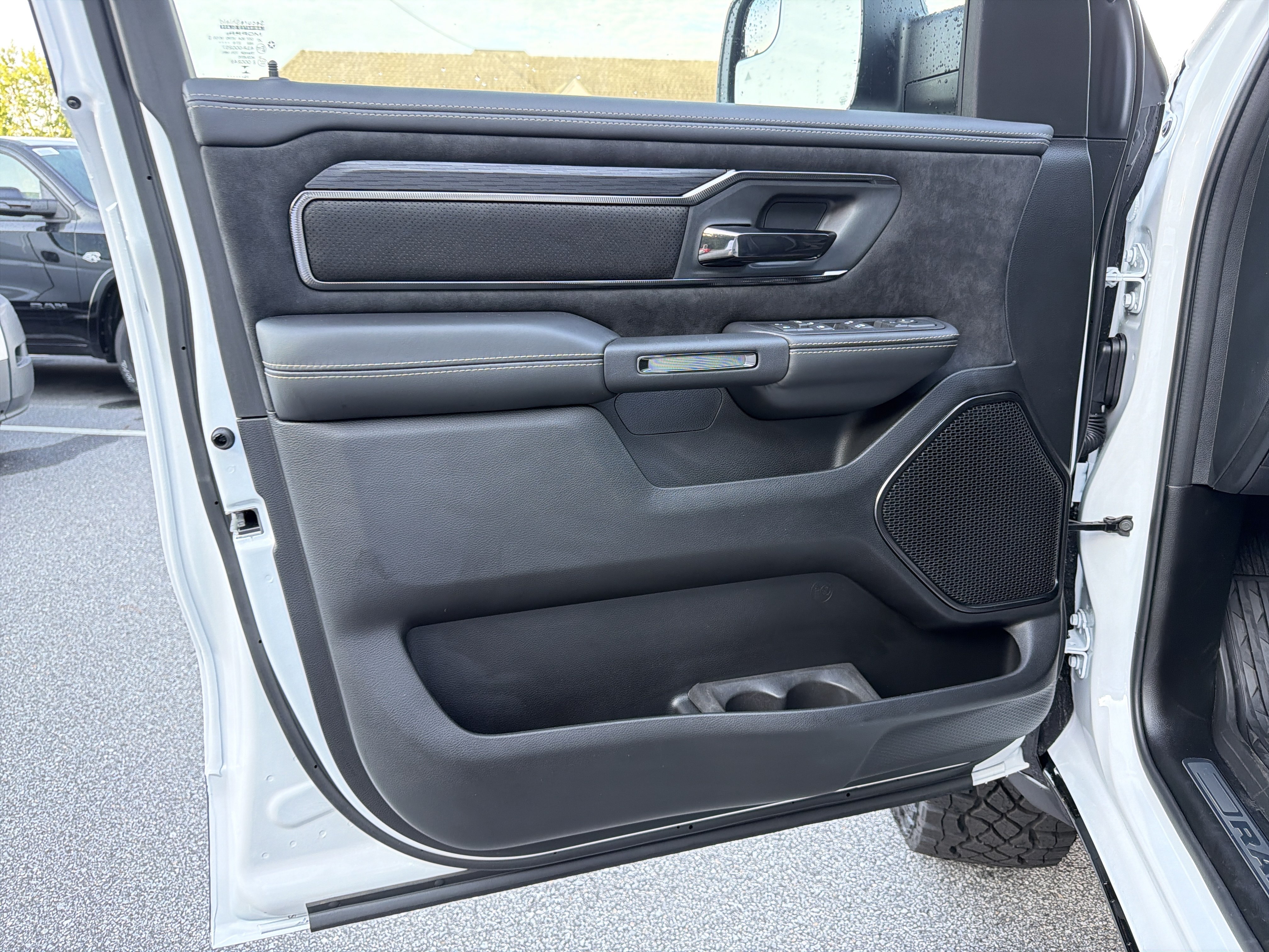 New 2026 RAM 1500 RHO AWD/4WD image 9