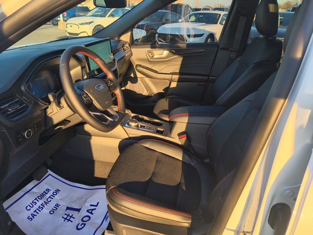 New 2026 Ford Escape Active image 12