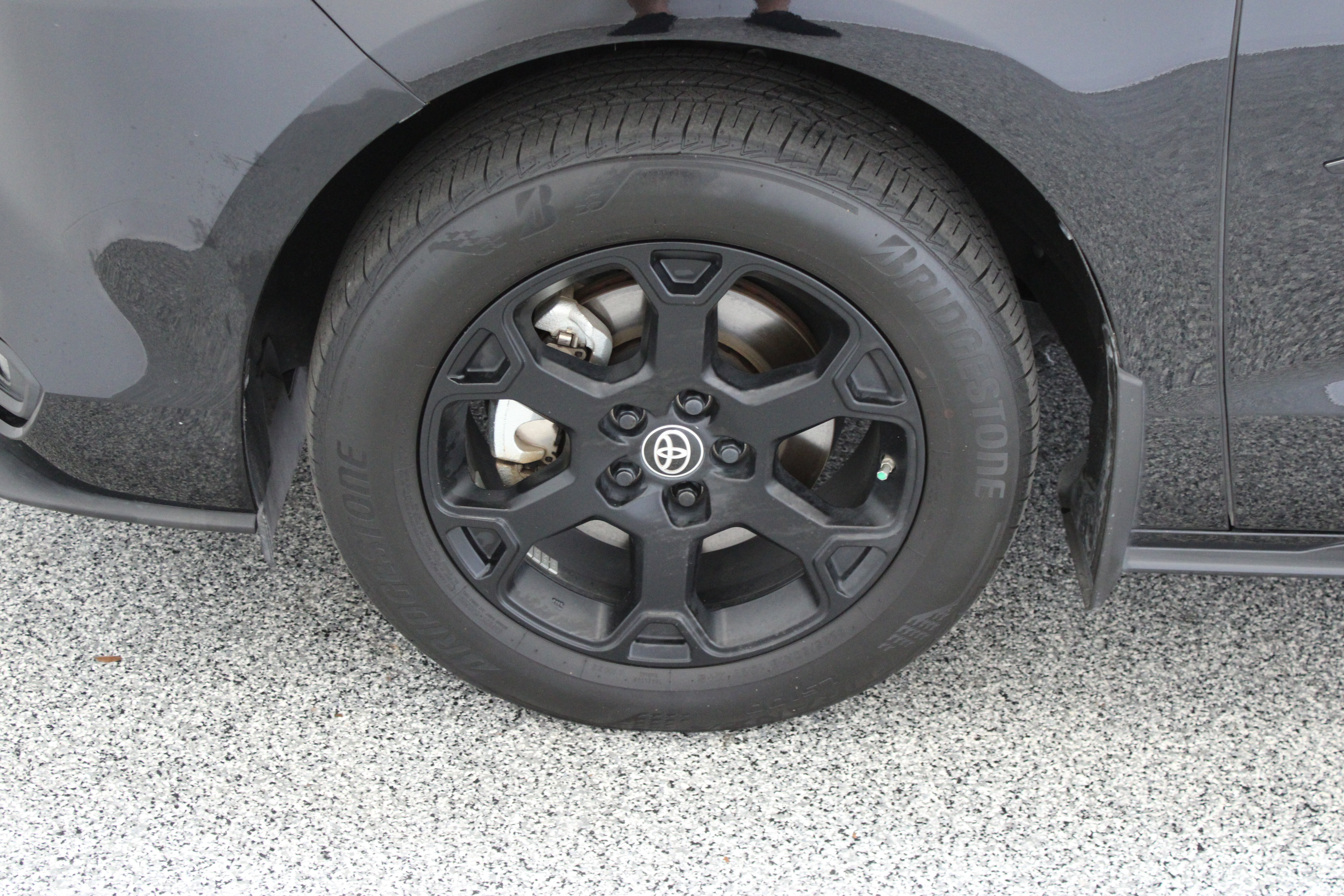 Certified 2025 Toyota Sienna XLE Woodland Edition AWD/4WD image 11