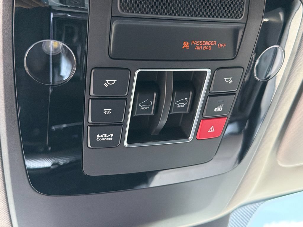 Certified 2024 Kia Carnival SX Prestige FWD image 36