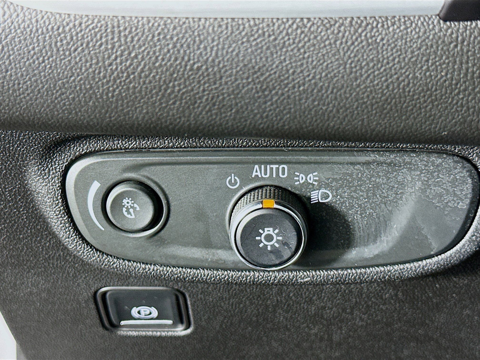 Used 2018 GMC Terrain SLE w/ Driver Convenience Package image 16