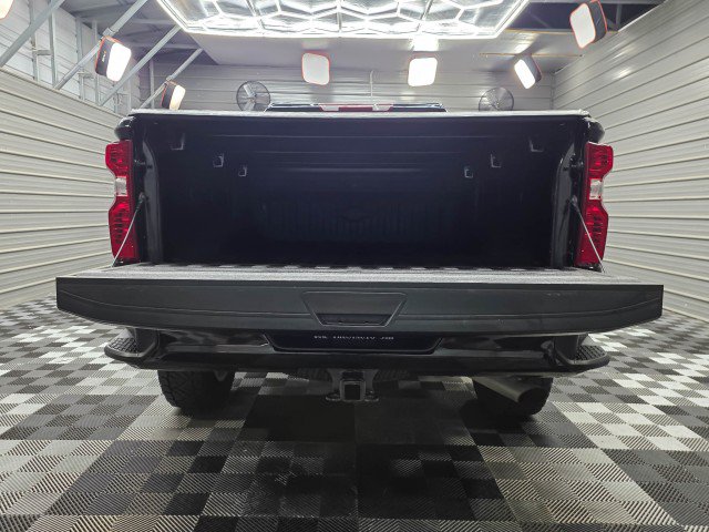 Used 2022 Chevrolet Silverado 2500 Custom w/ Custom Convenience Package AWD/4WD image 11