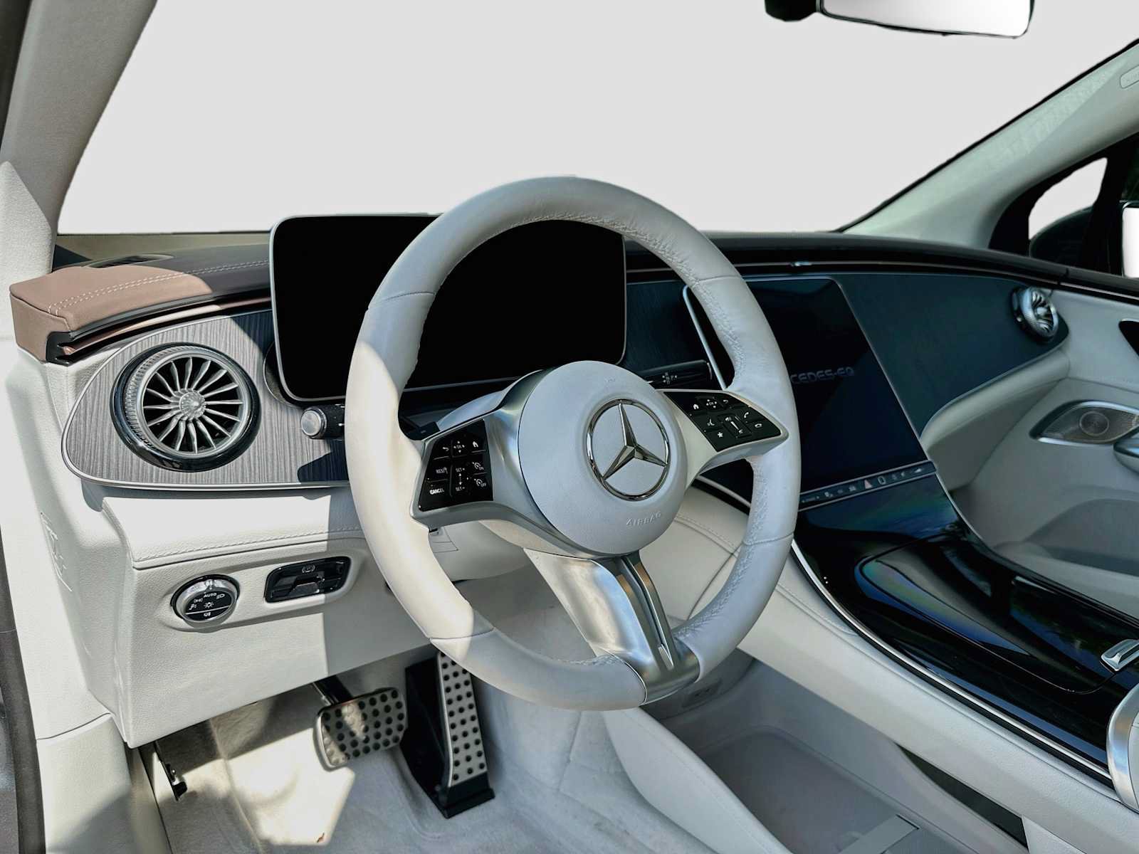 Certified 2023 Mercedes-Benz EQE 350+ SUV image 9
