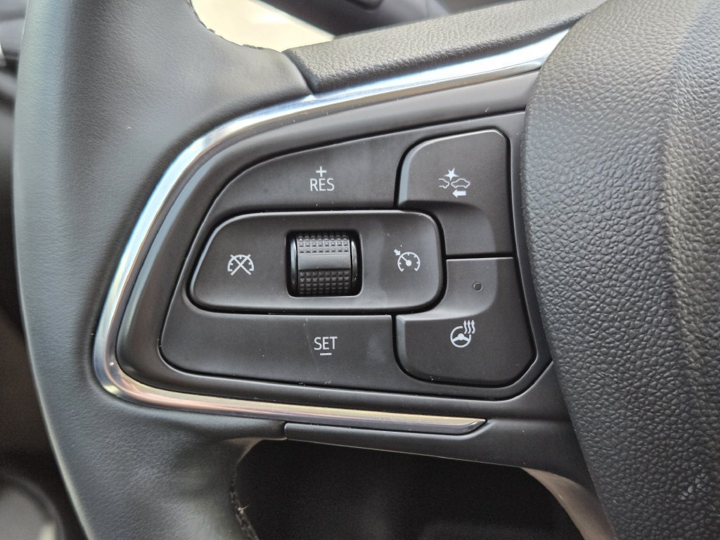 Used 2025 Buick Encore GX Sport Touring w/ Experience Buick Package FWD image 28