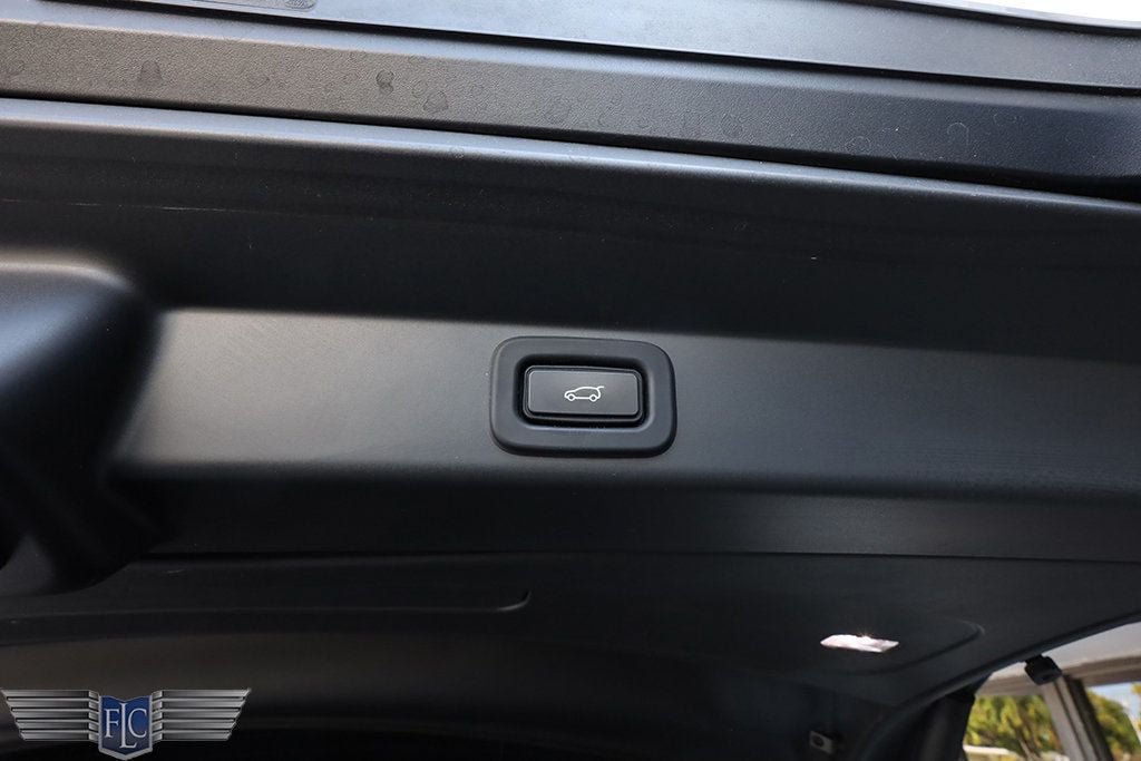 Used 2023 Land Rover Range Rover Sport SE AWD/4WD image 22