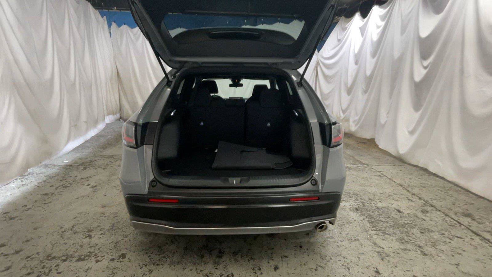 Certified 2025 Honda HR-V Sport image 21