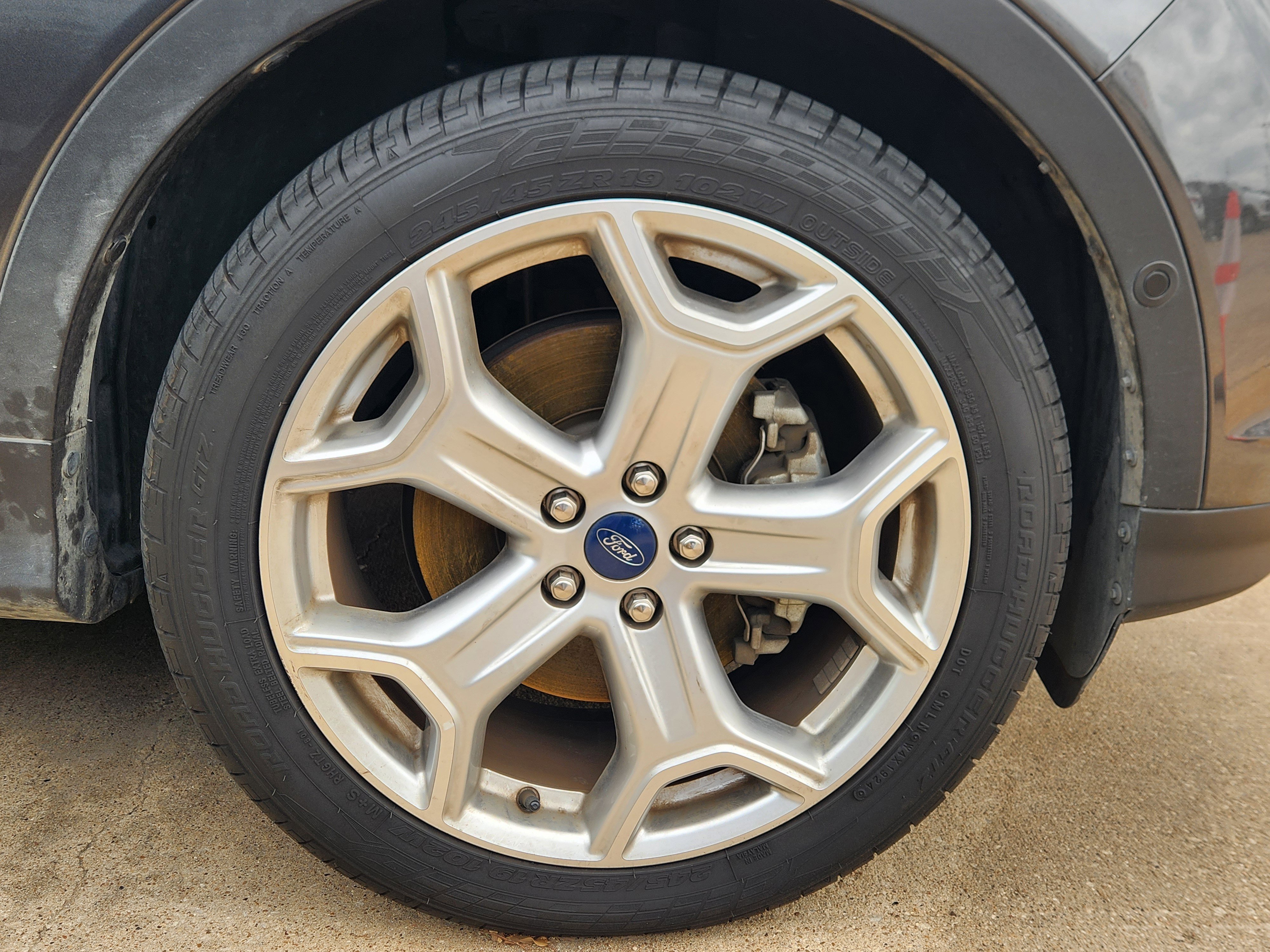 Used 2019 Ford Escape Titanium image 9