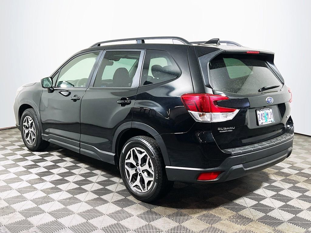 Used 2020 Subaru Forester Premium AWD/4WD image 5
