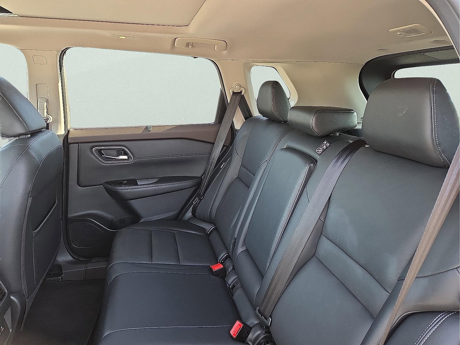 Used 2021 Nissan Rogue SL image 10