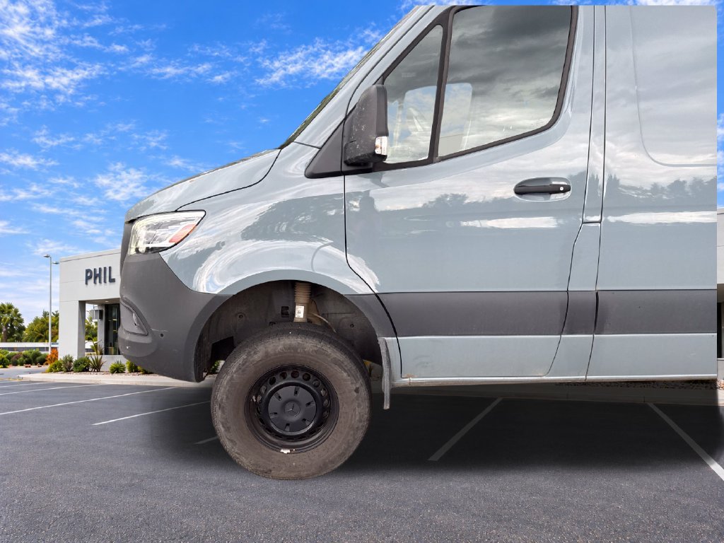 Used 2025 Mercedes-Benz Sprinter 2500 image 30
