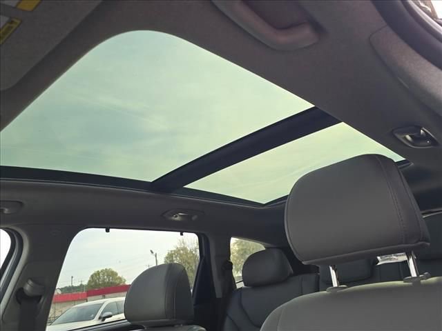 Used 2020 Hyundai Santa Fe Limited image 15