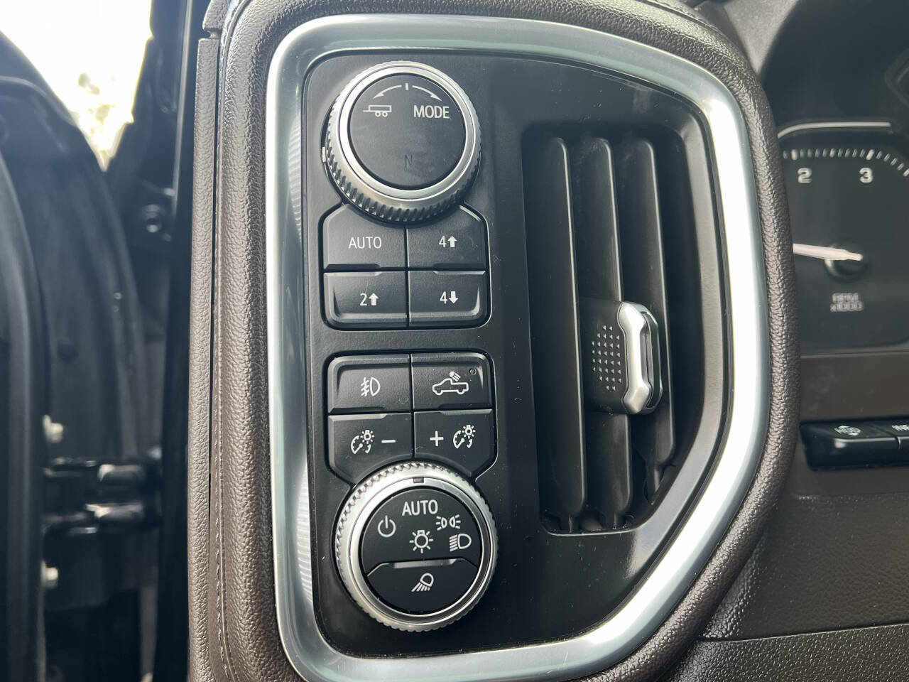 Used 2020 GMC Sierra 2500 Denali w/ Technology Package image 16