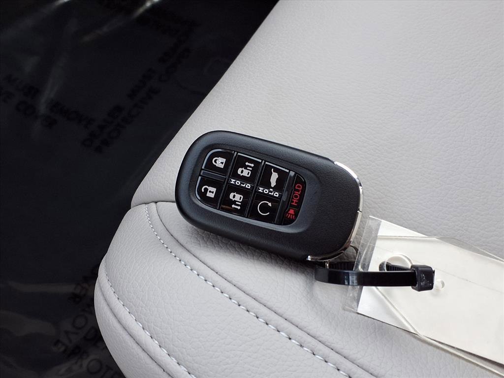 Used 2025 Honda Odyssey EX-L image 13
