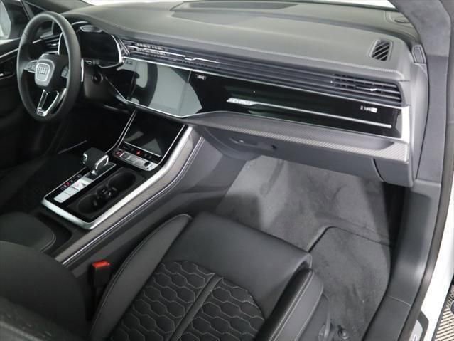 New 2025 Audi RS Q8 performance image 18