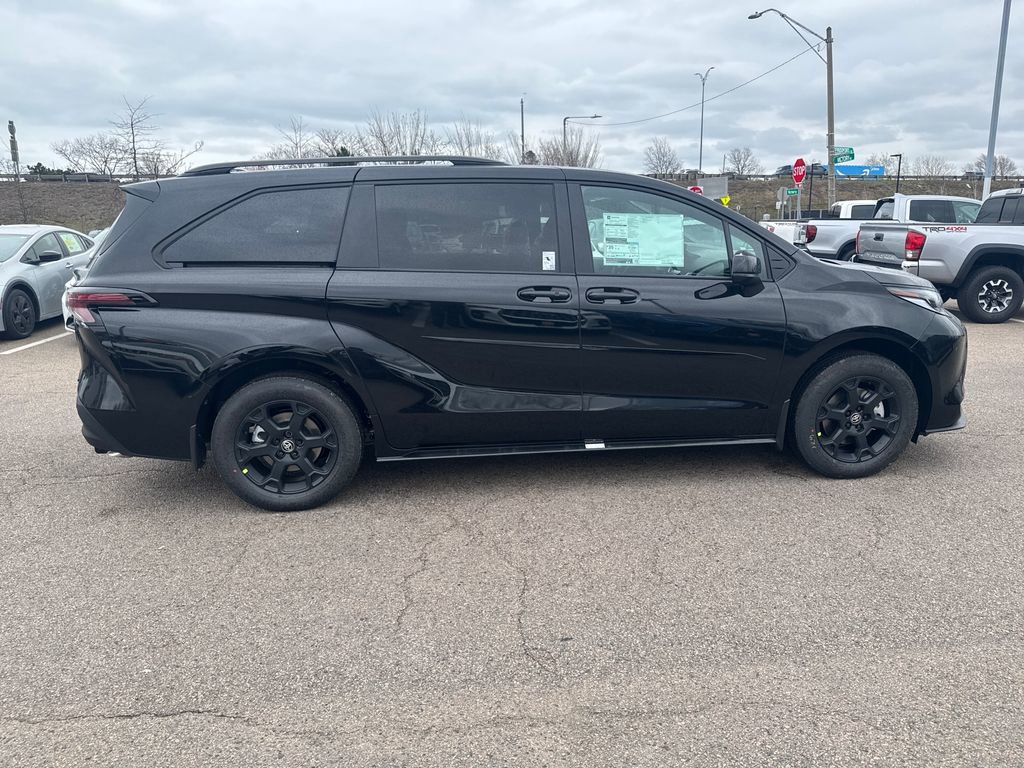 New 2026 Toyota Sienna XLE Woodland Edition AWD/4WD image 8