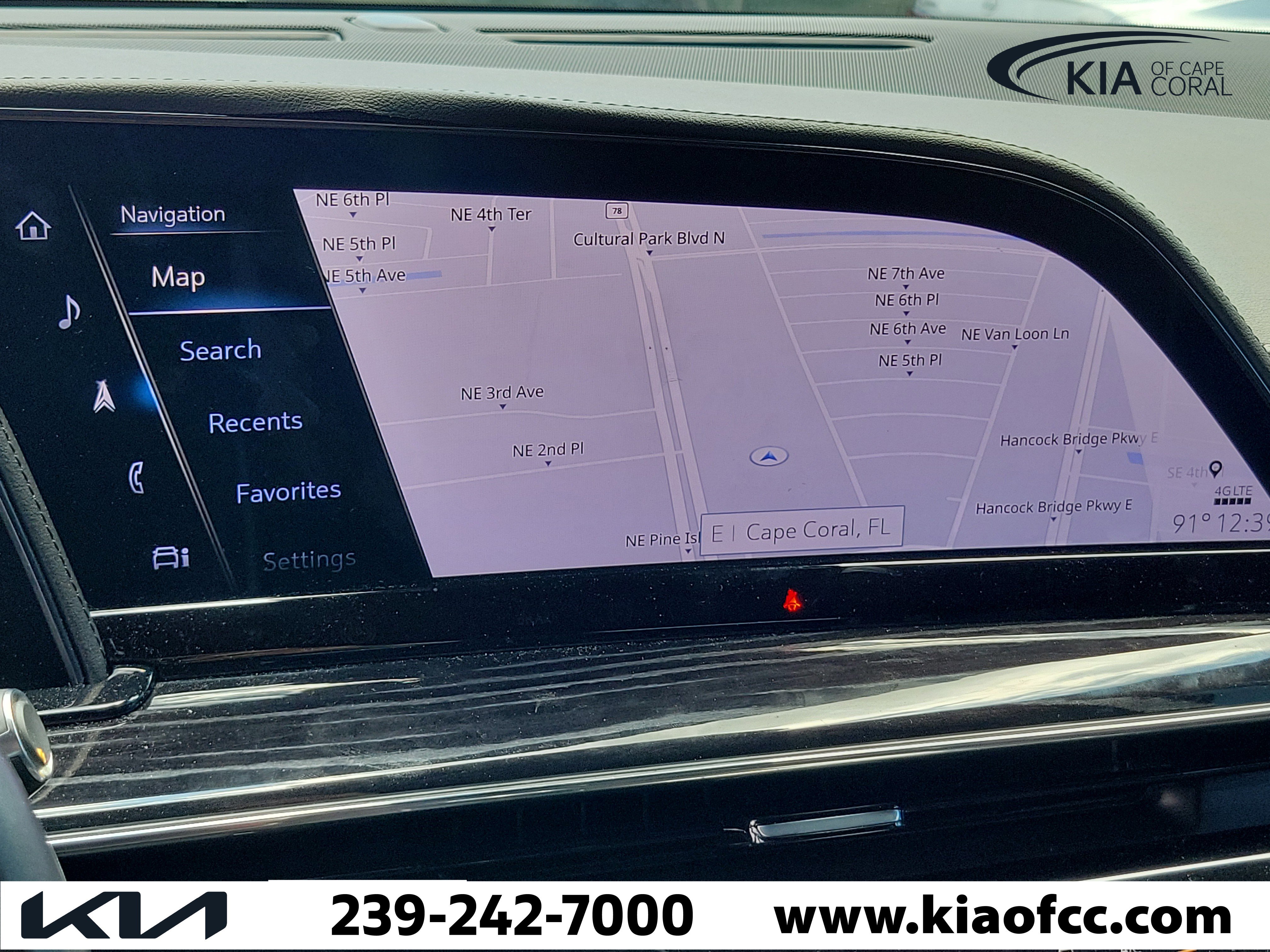 Used 2022 Cadillac Escalade ESV Sport w/ Touring Package RWD image 34